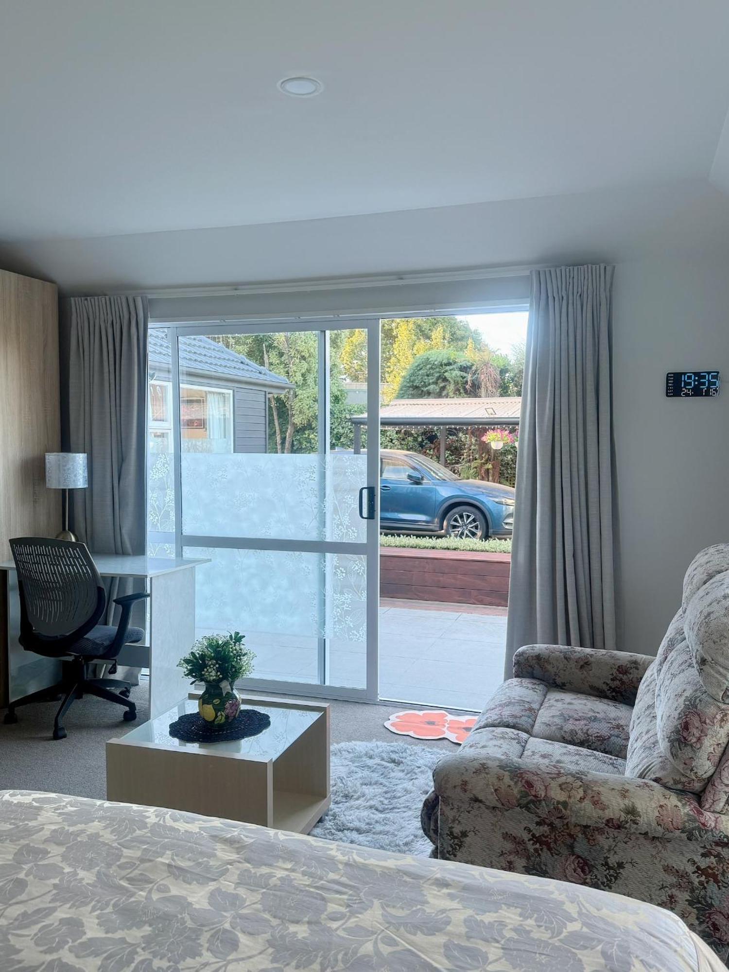 Cozy And Sunny Room Near City To Seapath Christchurch Bagian luar foto