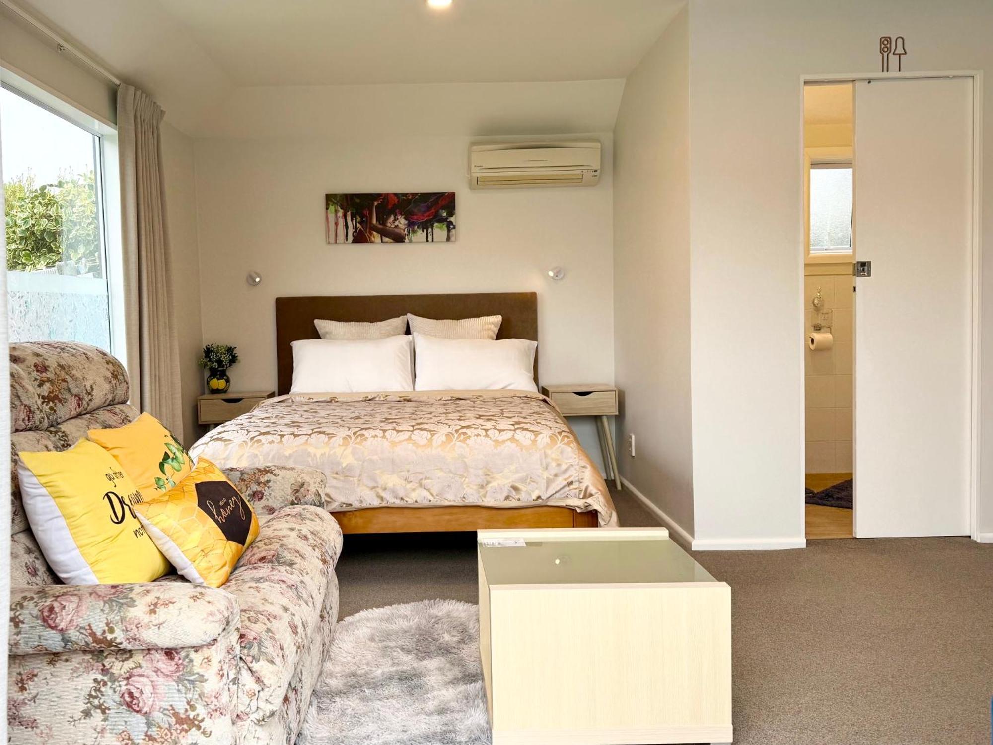 Cozy And Sunny Room Near City To Seapath Christchurch Bagian luar foto