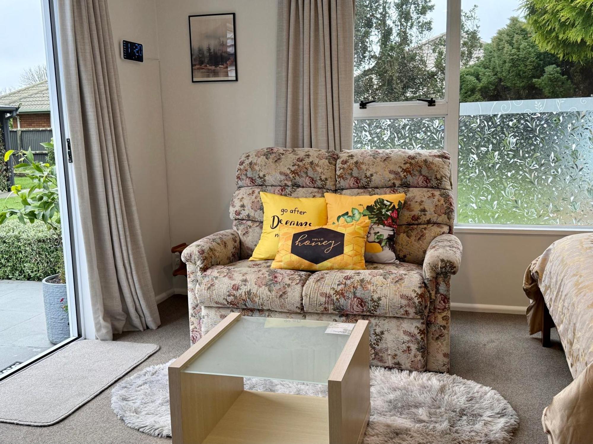 Cozy And Sunny Room Near City To Seapath Christchurch Bagian luar foto